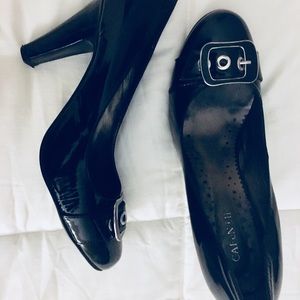 Vintage CafeNoir black patent leather kitten heel